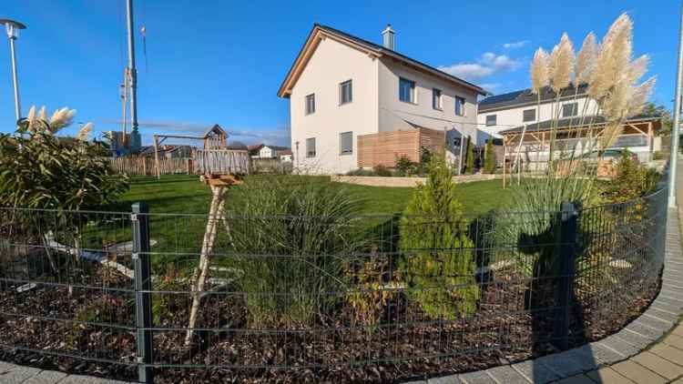 Ihr Traum vom ökologischen Massivholz-Lehm-Haus vor den Toren des Altmühltals