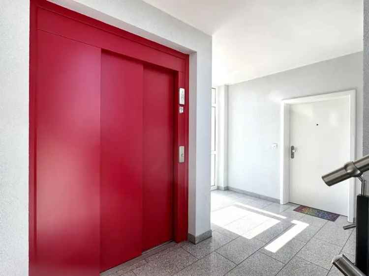 Repräsentative 3 Zimmerwohnung mit Balkon, Garage und Stellplatz!