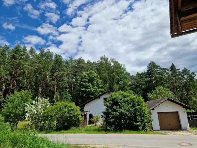 “Sanierungsbedürftiges Schmuckstück in Gipfellage: Naturparadies mit großem Grundstück in Cham-Haderstadl”