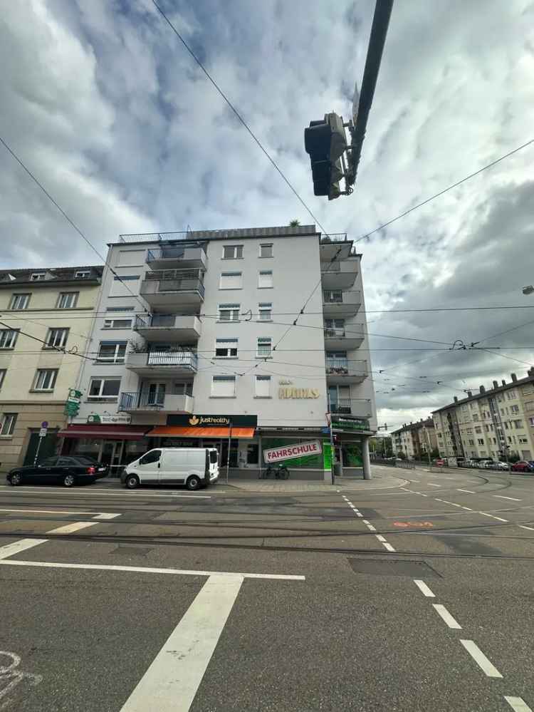 Große Wohnung in bester Lage in Karlsruhe