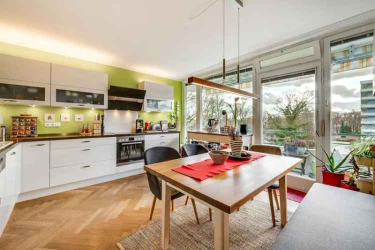 AIGNER - Sonnige 2,5-Zimmer-Wohnung in München Bogenhausen