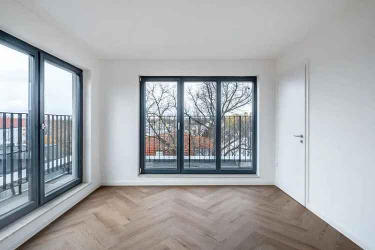 Exklusive 4-Zimmer-Dachgeschosswohnung mit weitläufiger Dachterrasse und Blick über die Dächer Berlins