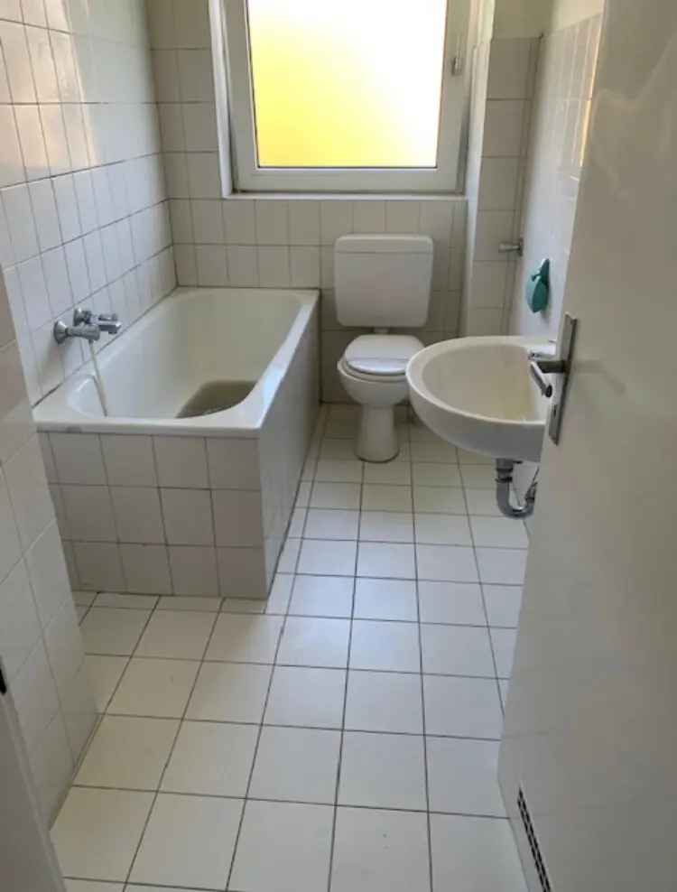 Dortmund -Lütgendortmund: Freie 2 Zimmer mit Balkon