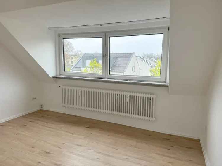 2-Zimmer-Dachgeschosswohnung in zentraler Lage von Essen-Frintrop