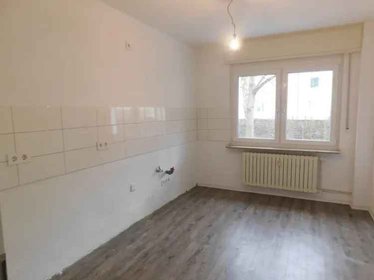 2-Zimmer-Erdgeschoss-Wohnung mit Balkon!