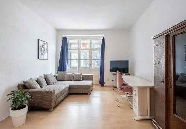 Schöne 2-Zimmer-Altbauwohnung in ruhiger, grüner Umgebung des beliebten Englischen Viertels in Berlin-Wedding