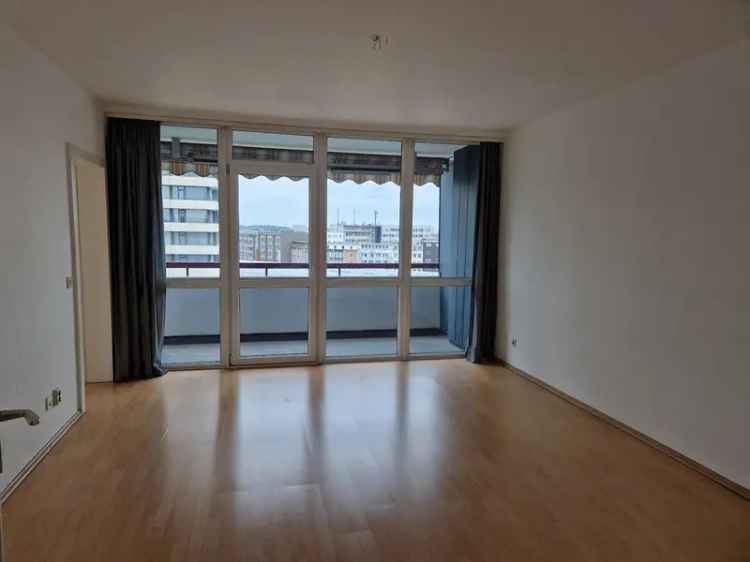 Freundliche 2 Zimmer Wohnung mit Einbauküche in Mülheim
