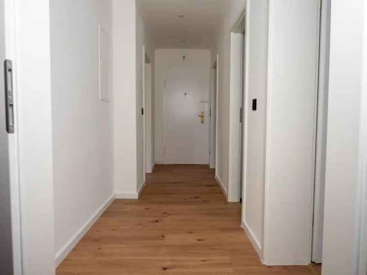 3 Zimmer Wohnung Düsseldorf 70qm Balkon Frisch Saniert