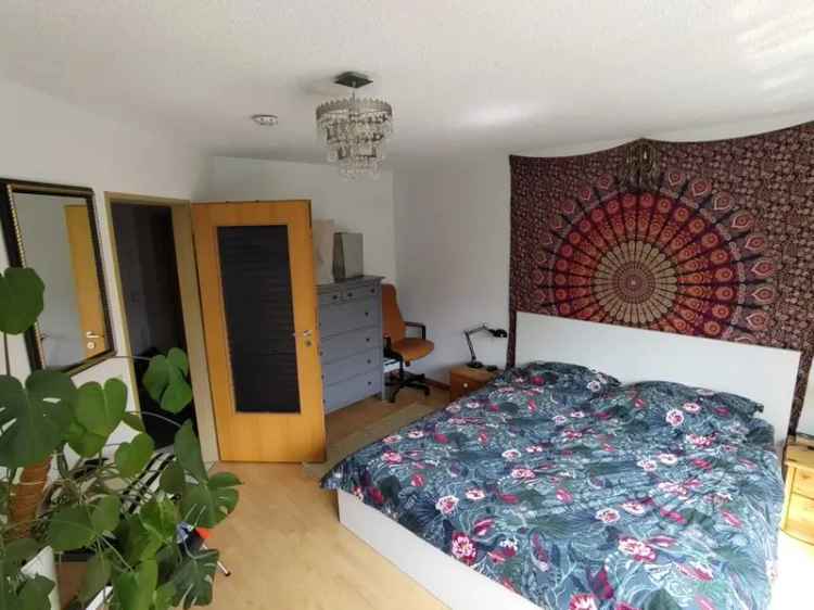 2 Zimmer Wohnung Freiburg Balkon EBK Stellplatz Zentrale Lage