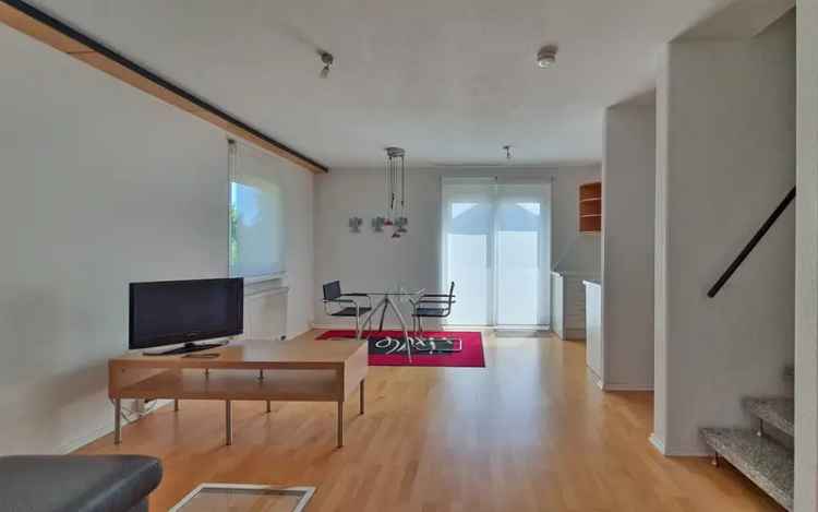 Luxuriöse Single Maisonette Wohnung mit Balkon