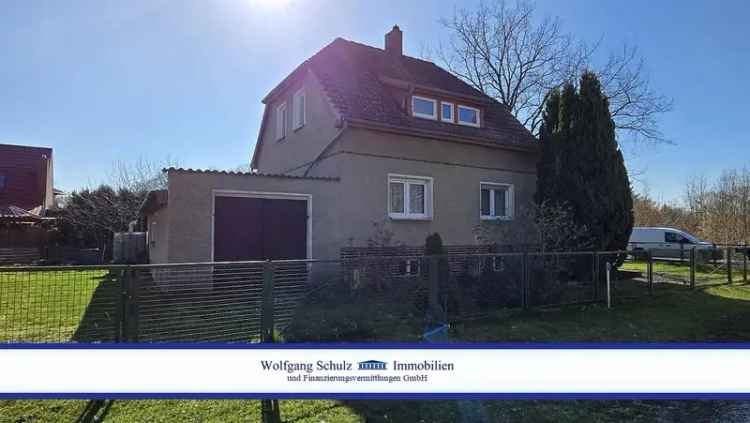 Bezugsfreies Einfamilienhaus mit viel Potenzial im ruhigen Mahlow-Waldlick!