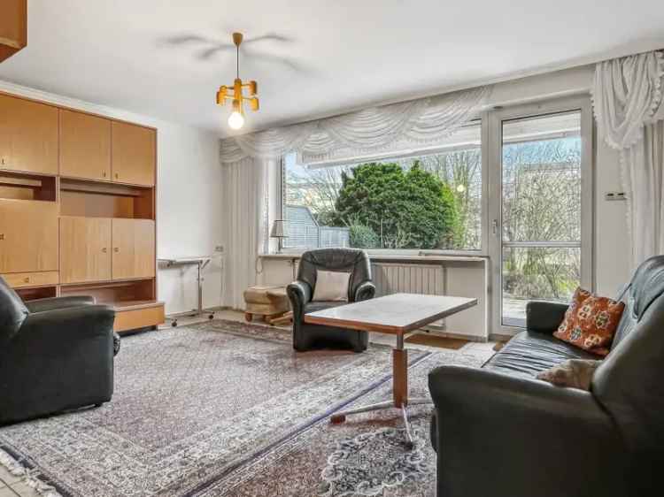 Eigentumswohnung kaufen in Hamburg Rahlstedt mit Terrasse und Garagen