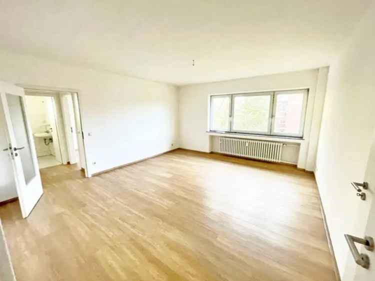 Kauf moderne 4-Zimmer Wohnung in Mönchengladbach Hockstein mit Balkonen