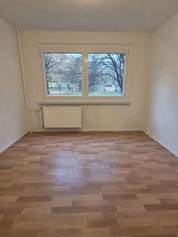 Sch
öne Wohnung: Günstige 3 Zimmer Wohnung