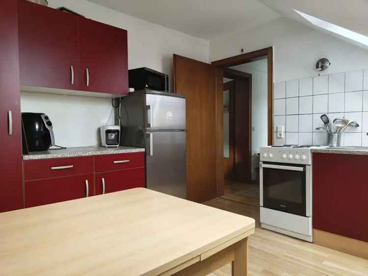 helle 2-Zi-Wg, PKW-Stellplatz, Keller, Waschkeller EBK