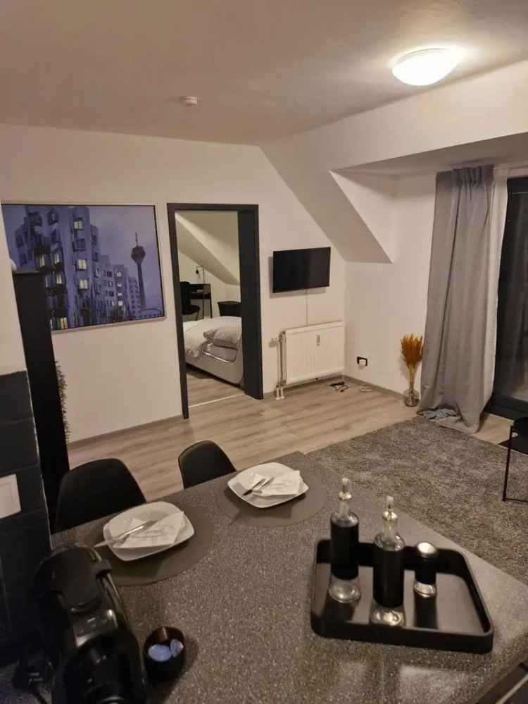 2 Zimmer Wohnung saniert m")bliert TG Stellplatz Top Lage