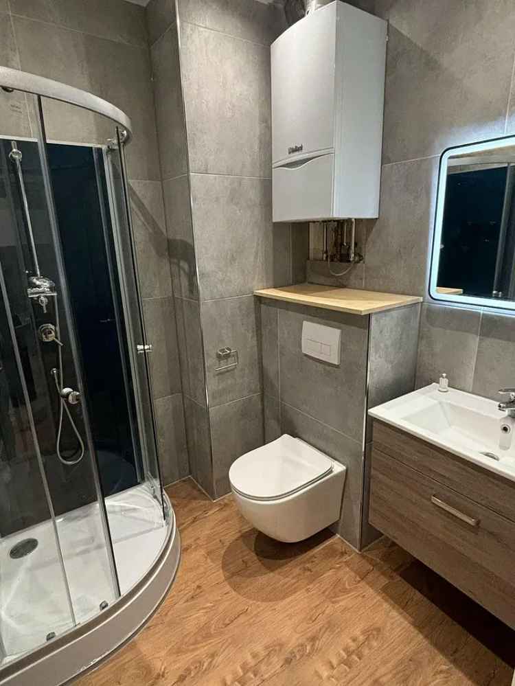Moderne 3-Zimmer-Kellerwohnung mit einzigartigem Schnitt & separater Einbauküche!