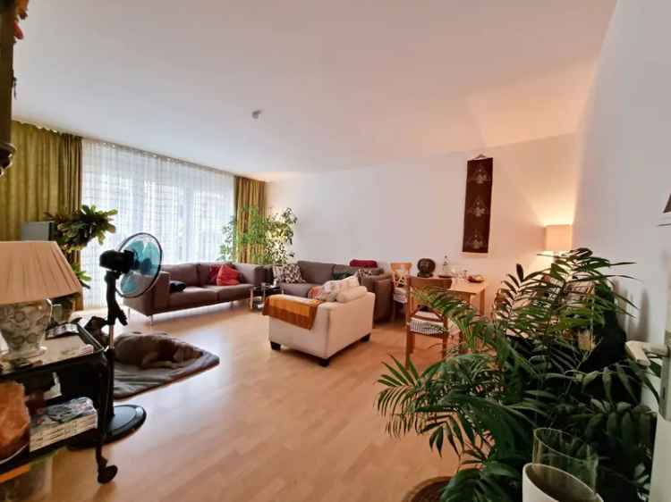 Vermietete 3-Zimmer-Wohnung mit West-Balkon und Fahrstuhl in Berlin-Mitte, OT Alt-Moabit