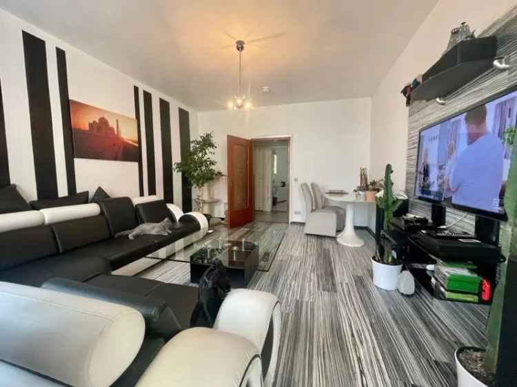 schöne Wohnung an der Spree