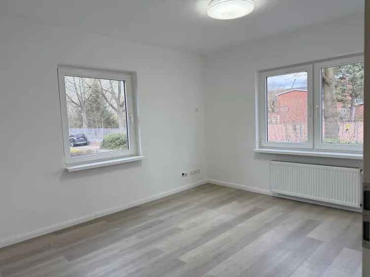 Zentrale 3-Zimmer-Wohnung in Elmshorn – Balkon, Einbauküche, sofort frei!