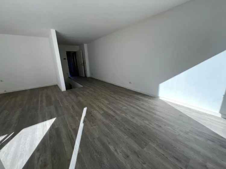 Attraktiver Neubau  3 Zimmer Wohnung  in schöner Wohnlage in  Quickborn