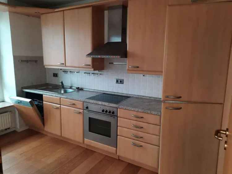 Tolle 3-Zimmer–Wohnung mit Balkon und Einbauküche, altengerecht