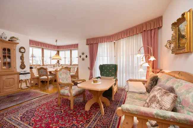 Ruhige 3-Zimmer Wohnung Garmisch-Partenkirchen Bergblick Terrasse Garten TG Stellplatz