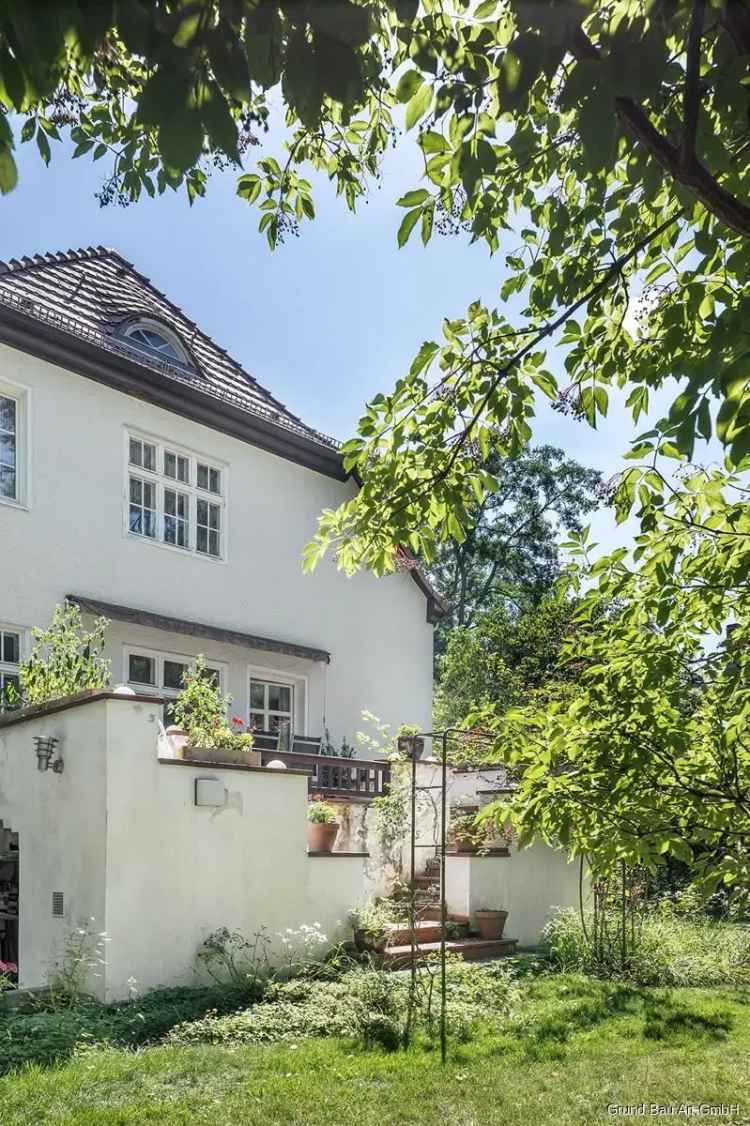 Charmantes Landhaus in zentraler Dahlemlage