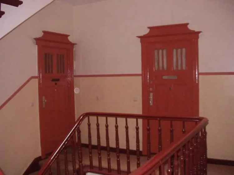 solide Altbauwohnung