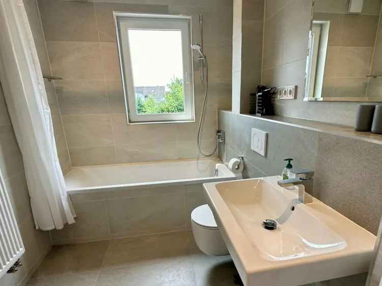 4 Schlafzimmer Wohnung mieten Biebesheim-am-Rhein, Deutschland