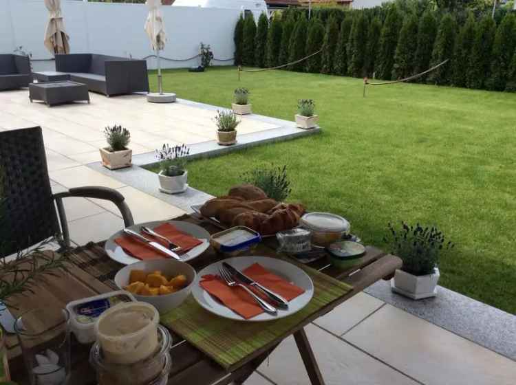 Große und modern-luxuriös ausgestattete Villa im Toskana-Stil am Hamburger Stadtrand zu verkaufen