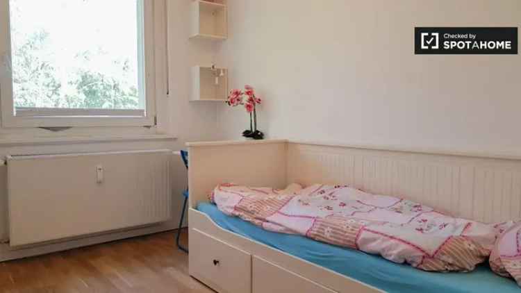 Zimmer zu vermieten in 3-Zimmer-Wohnung in Steglitz