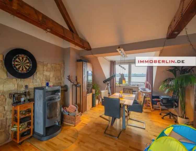 Charaktervolle Wohnung mit Kamin und Südterrasse