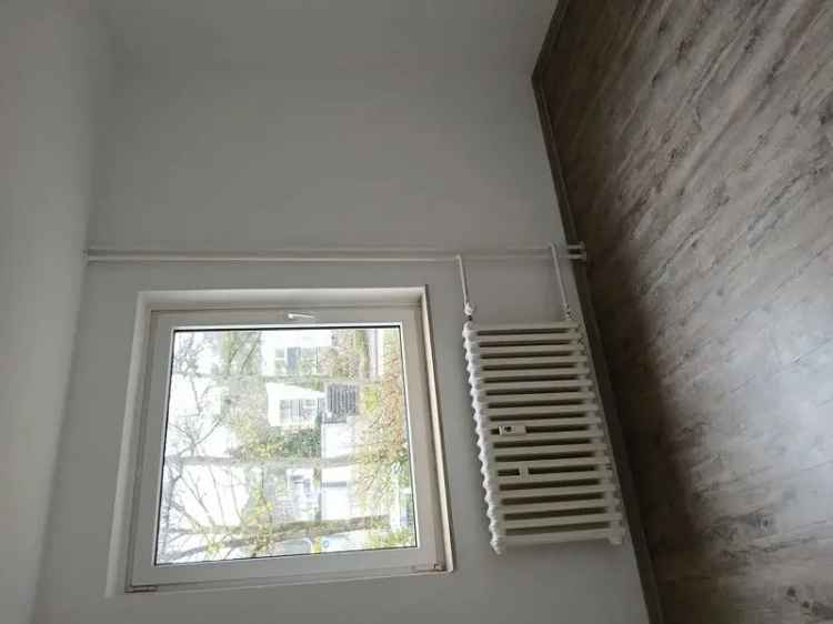 Gemütliche 3-Zimmer-Erdgeschosswohnung mit Balkon zu vermieten.