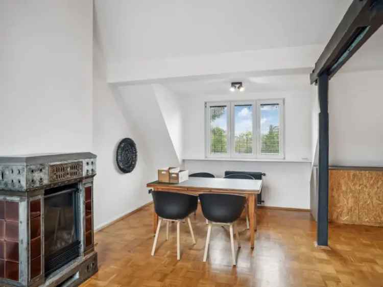 Köln Lindenthal Dachgeschosswohnung 57m² Renoviert Möbliert