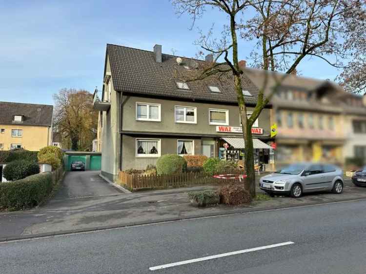 Vier Wohnungen! Vier Garagen! Ein Laden! Mehrfamilienhaus in Bochum-Hiltrop zu verkaufen.