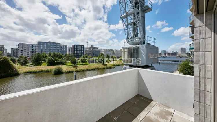 + Neubau in der HafenCity + Neuhavn +