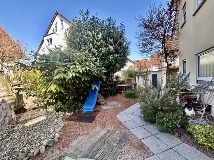 Wohnen mit Weitblick – Wohnung mit riesiger Terrasse, Garten und zwei Tiefgaragenplätzen