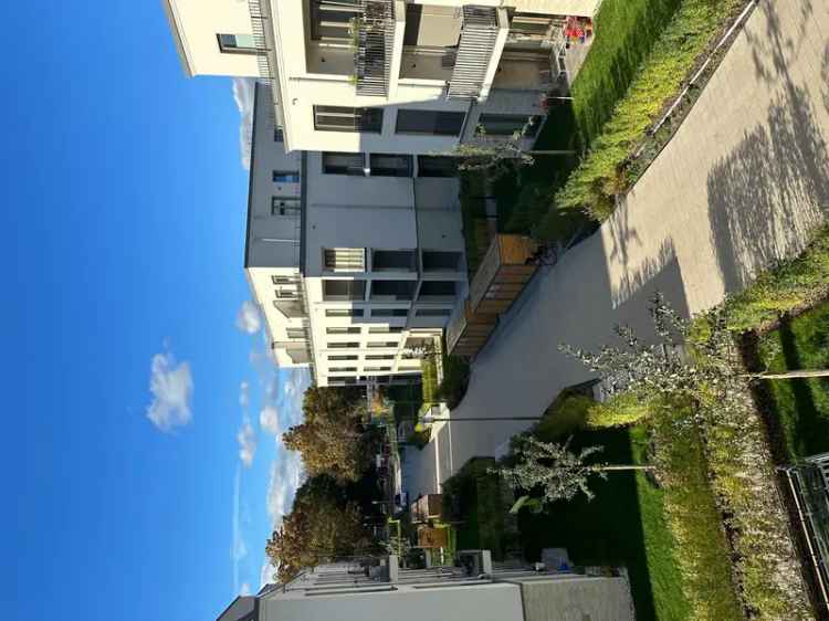 Moderne 2-Zimmer-Wohnung in Altglienicke mit Loggia-Balkon