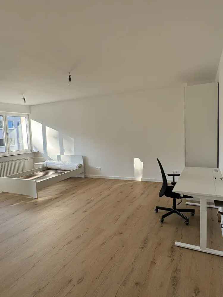 Vollständig renovierte und möblierte 4-Zimmer Wohngemeinschaft in Berlin Spandau