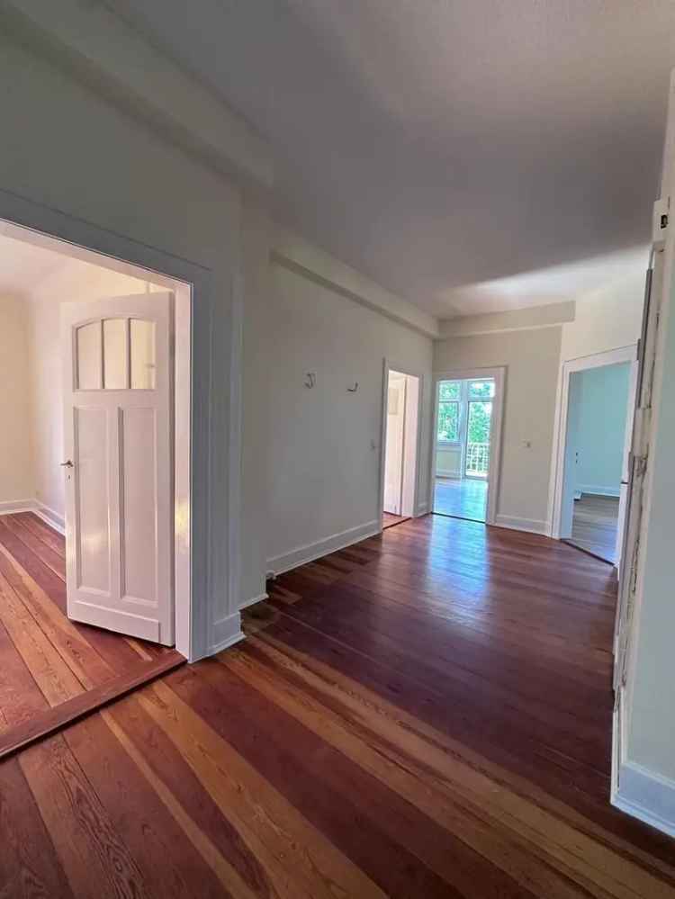 Großzügige 4 Zimmerwohnung mit Terasse und Balkon direkt am neuen Kurpark