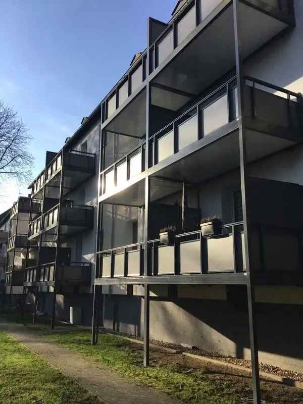 Mieten 2-Raum-Wohnung mit Balkon für Singles und Paare