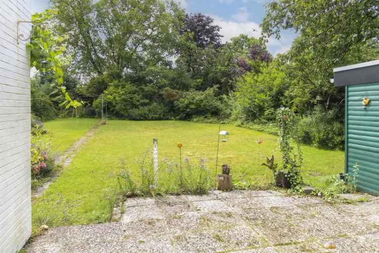 Charmantes Einfamilienhaus mit weitläufigem Garten in ruhiger Lage