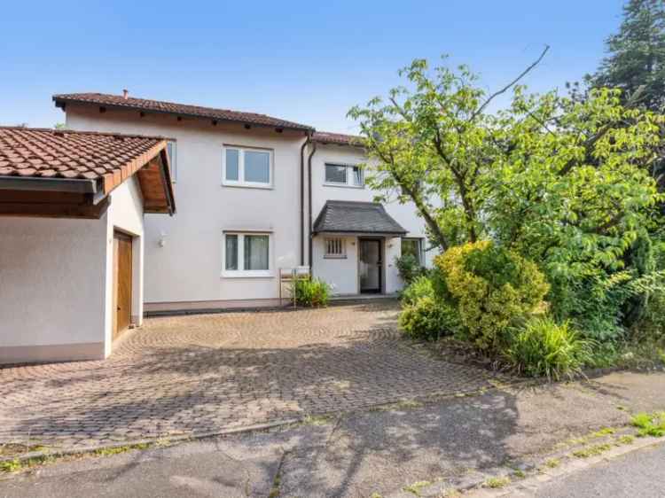 Einfamilienhaus mit Einliegerwohnung in Köln ca 218m²