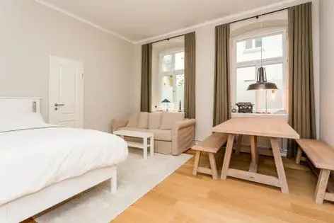 Wohnung (31.0 m²) zur Miete in Berlin (Auguststraße 89, 10117 Berlin, Germany) - immosurf.de