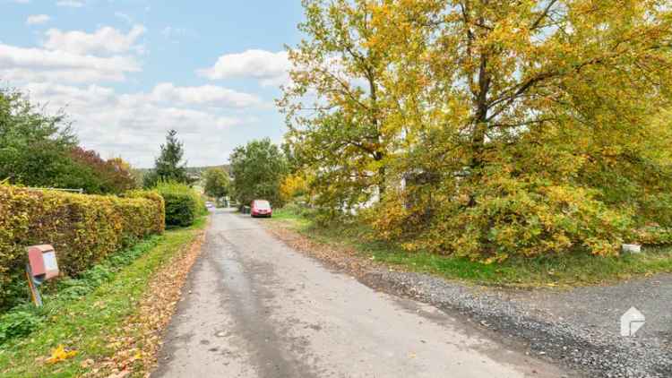 Einzigartiges Einfamilienhaus mit Garten, viel Lagerfläche und großzügigem Grundriss