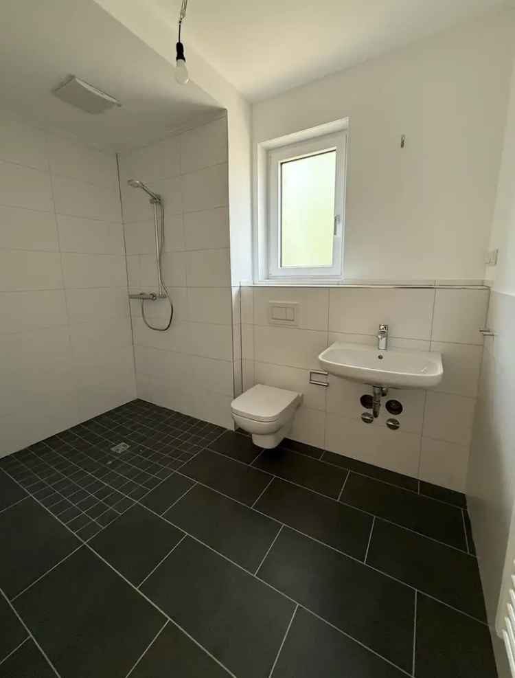 Etagenwohnung: 2 Zimmer Uerdinger Straße390 in Krefeld