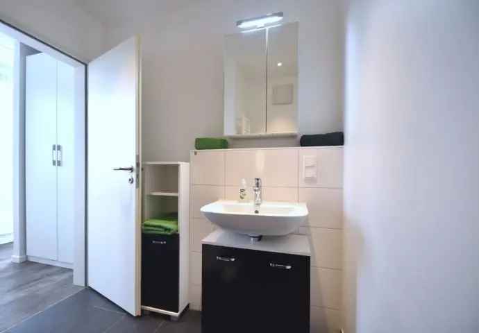 Zentrales 1-Zimmer-Penthouse in Niederrad für Single