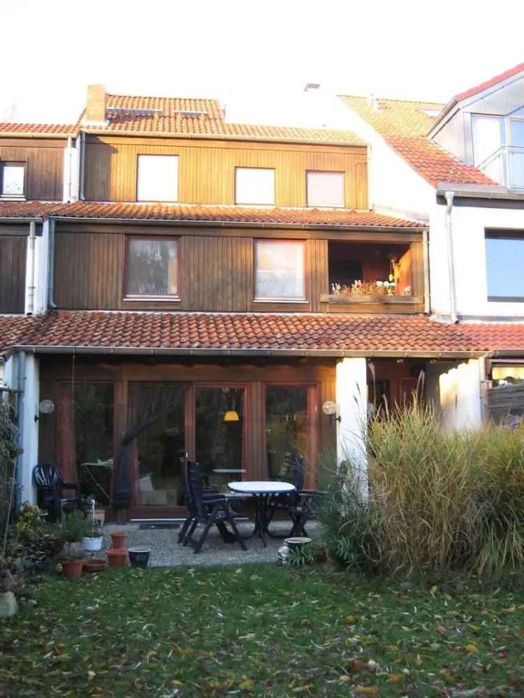 Toplage in Altwarmbüchen Großes RH mit Einliegerwhg.