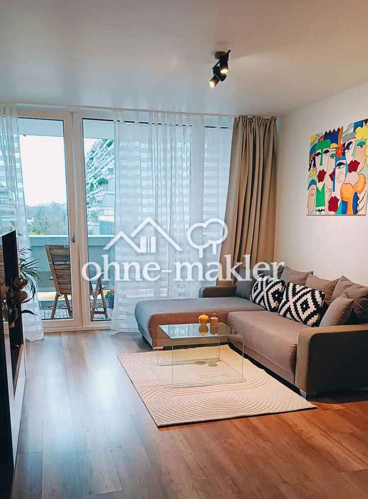 Geschmackvolle, neu renovierte & möblierte 2 Zi., Wohnung, großer Balkon in Olympia/MUC von Privat